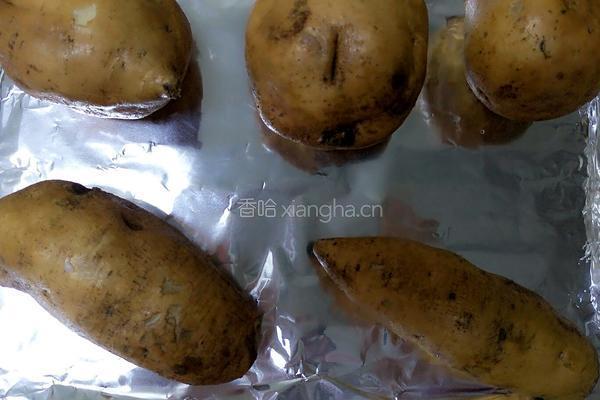 烤红薯（烤箱版）的做法图解2