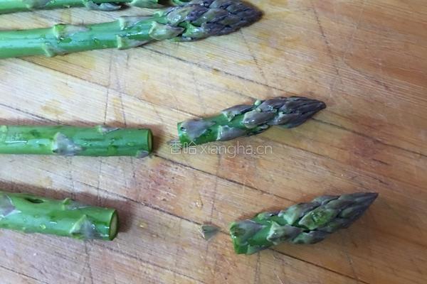 意大利鲜虾芦笋饭的做法图解2