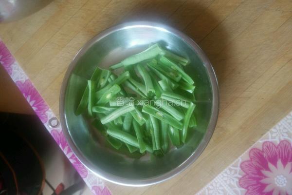 凉拌豆角的做法图解2