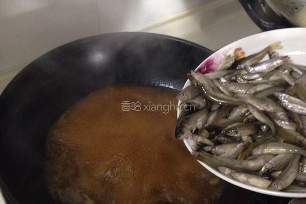 酱炖麦穗鱼的做法图解5