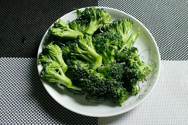 蔬菜沙拉的做法图解3