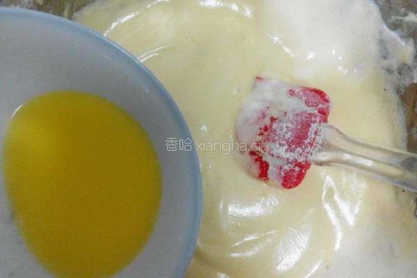 奶油黄桃蛋糕卷的做法图解17