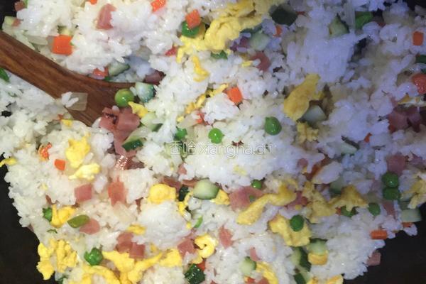 菠萝炒饭的做法图解4