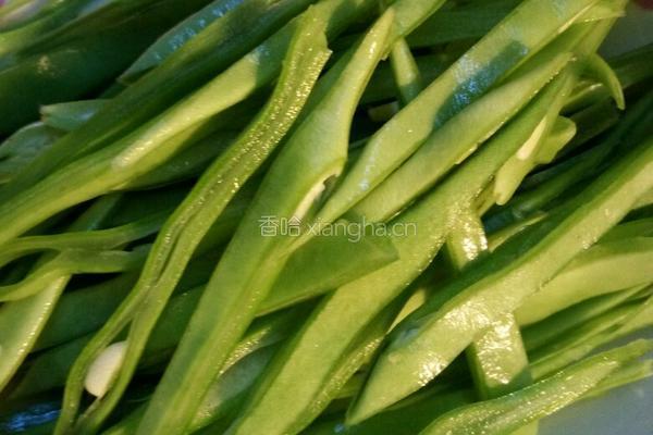 素炒豆角的做法图解2