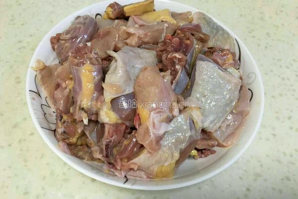 新疆大盘鸡的做法图解1
