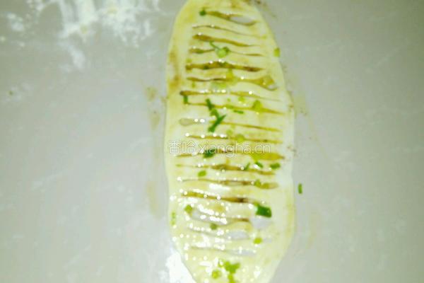 手抓葱花饼的做法图解2