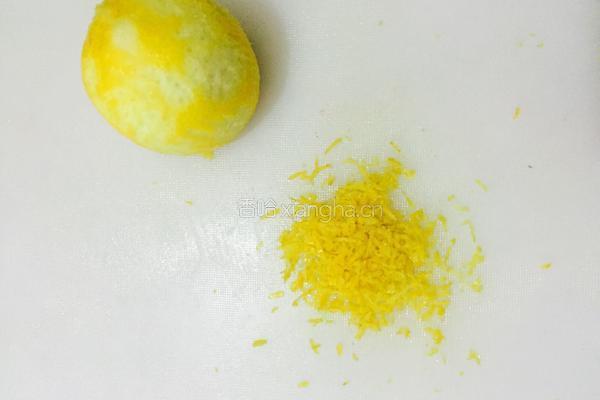 柠香纸杯戚风蛋糕的做法图解1