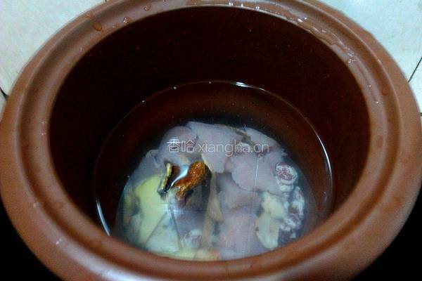 双豆土茯苓瘦肉汤的做法图解4