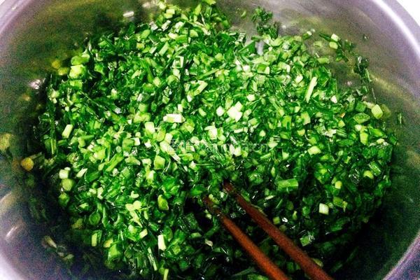 三鲜水饺。的做法图解3