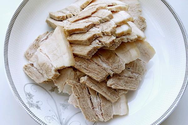 回锅肉的做法图解1