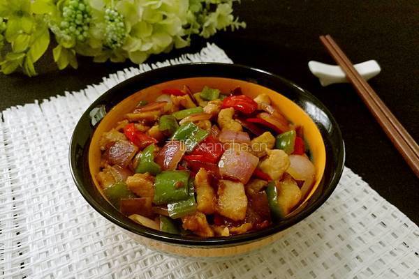 二蔬小炒肉丁的做法图解12