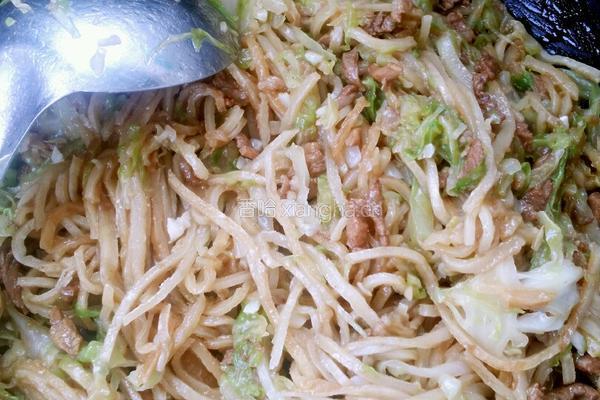 甘蓝焖饼的做法图解10