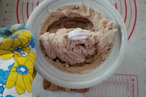 面包机自制巧克力牛奶冰淇淋