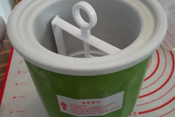 面包机自制巧克力牛奶冰淇淋的做法图解4