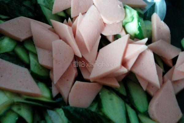 火腿肠炒黄瓜的做法图解5