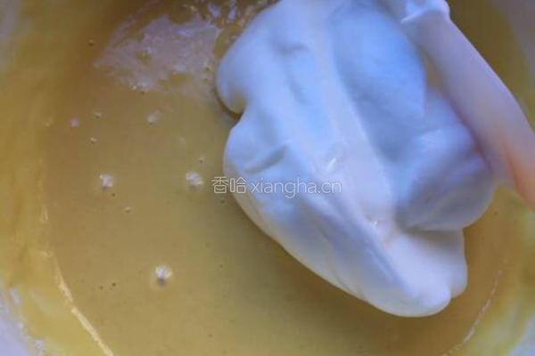 奶油果酱蛋糕卷的做法图解3