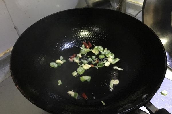 葱爆羊肉的做法图解4