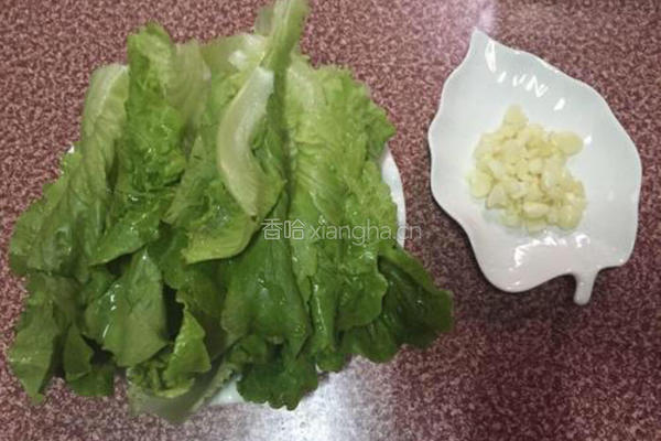 蒜蓉炒生菜的做法图解2