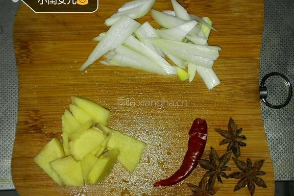 土豆胡萝卜炖牛腩?的做法图解1