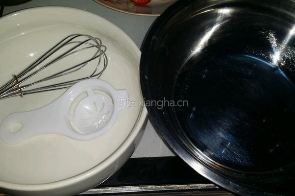 蔓越莓果粒加草莓果酱蛋糕的做法图解2