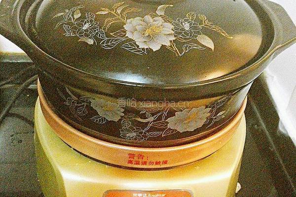 野蘑菇鲫鱼豆腐汤的做法图解9