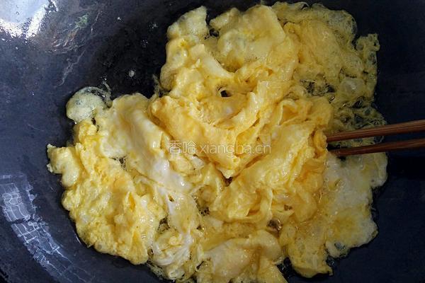 香菇瓜片滑蛋的做法图解3