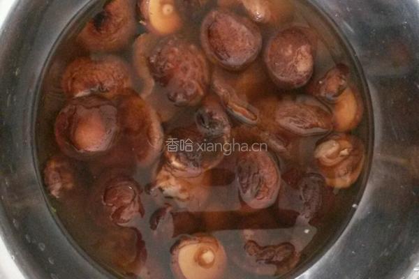 香菇油菜的做法图解1