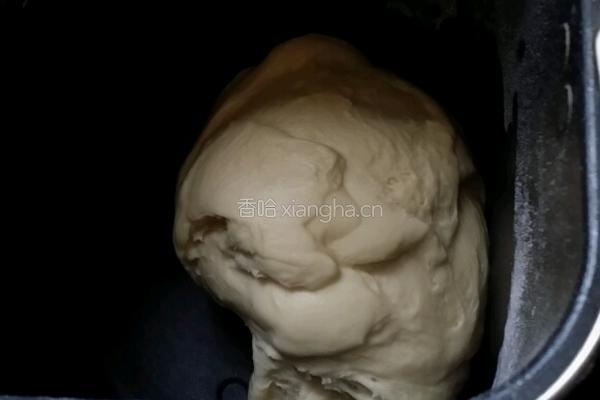 芝麻紫薯面包的做法图解1