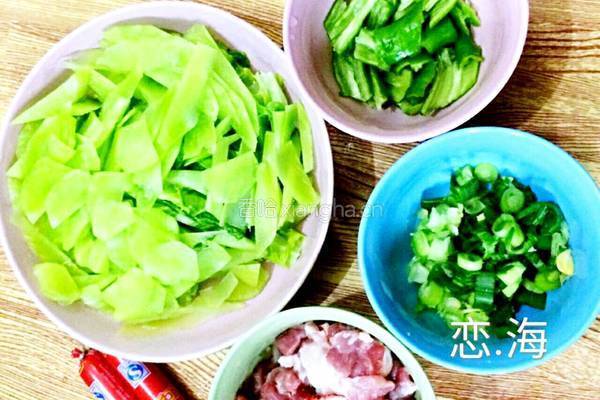 莴苣火腿炒肉的做法图解1
