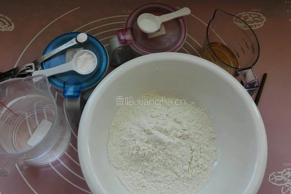 油条圈的做法图解1
