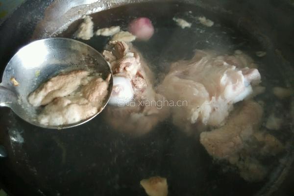 小白菜骨棒汤的做法图解3