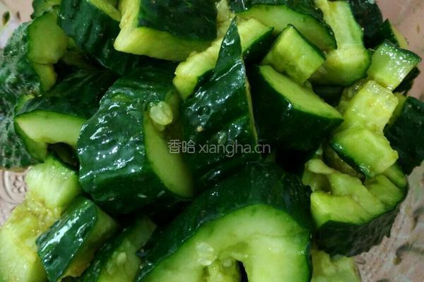 拍黄瓜的做法图解3