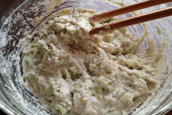 芹菜疙瘩汤的做法图解2