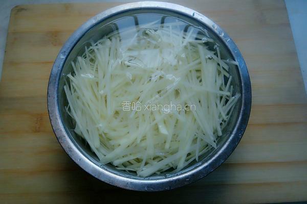 青椒土豆丝的做法图解2