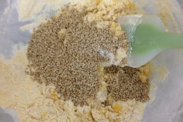 玉米芝麻脆饼的做法图解2