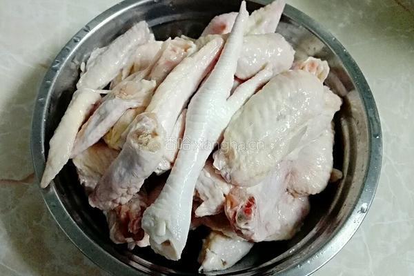 豉油鸡杂翅的做法图解1