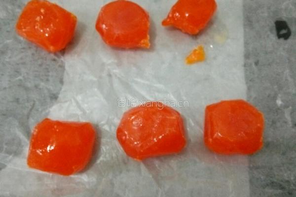 翡翠莲蓉蛋黄酥的做法图解7