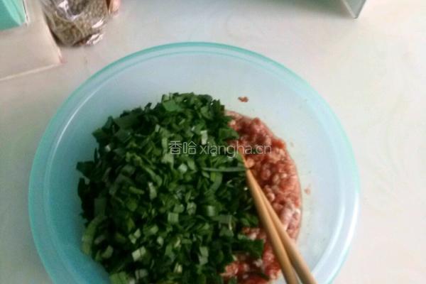 韭菜馅饼的做法图解2