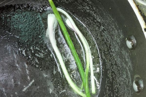 芝麻酱葱油拌面的做法图解5
