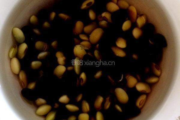 自制美味豆浆的做法图解1