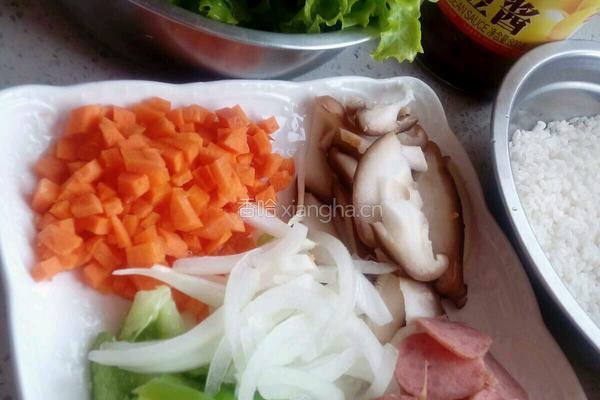 香长土豆焖饭的做法图解1