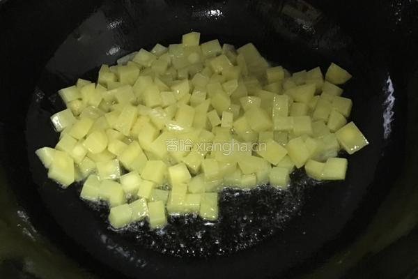 西红柿土豆咸笋汤的做法图解4
