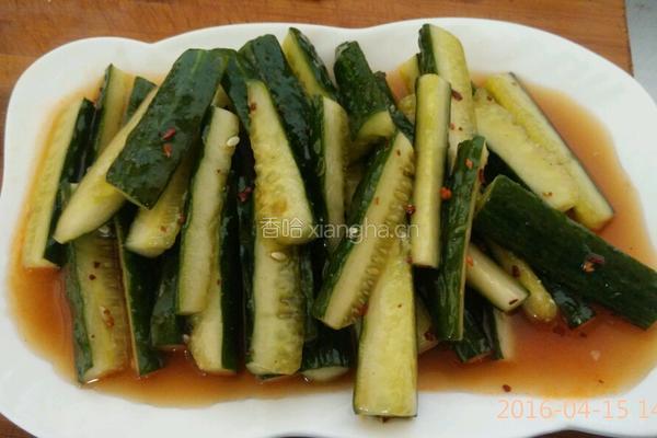 酸辣甜黄瓜条的做法图解4