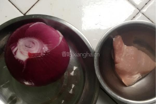 洋葱炒瘦肉的做法图解1