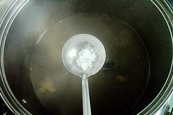 黑豆煲塘虱鱼汤的做法图解8
