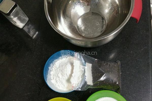 蛋黄片的做法图解1