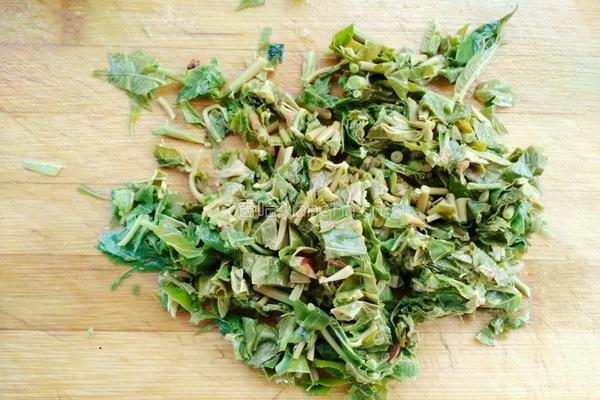 香椿芽拌豆干的做法图解3