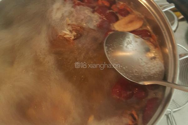 虫草花西洋参咸鸡汤的做法图解3