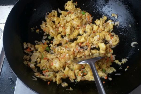菠菜鸡蛋虾皮馅饼的做法图解3