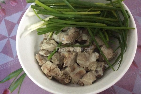 冬瓜排骨汤的做法图解1